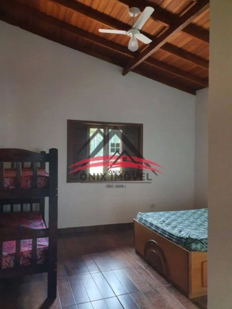 Chácara, 3 quartos, 2220 m² - Foto 9