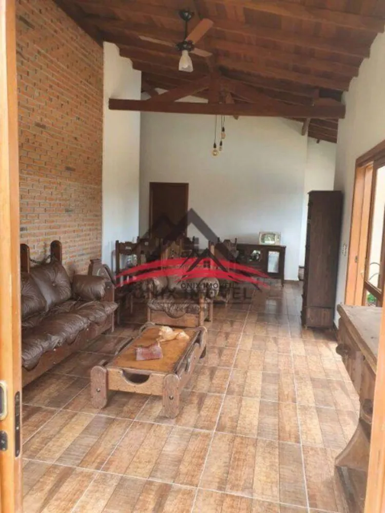 Chácara, 3 quartos, 2220 m² - Foto 11