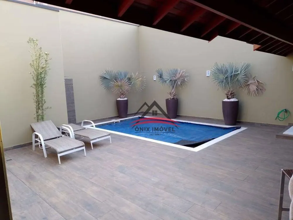 Casa, 3 quartos, 210 m² - Foto 1
