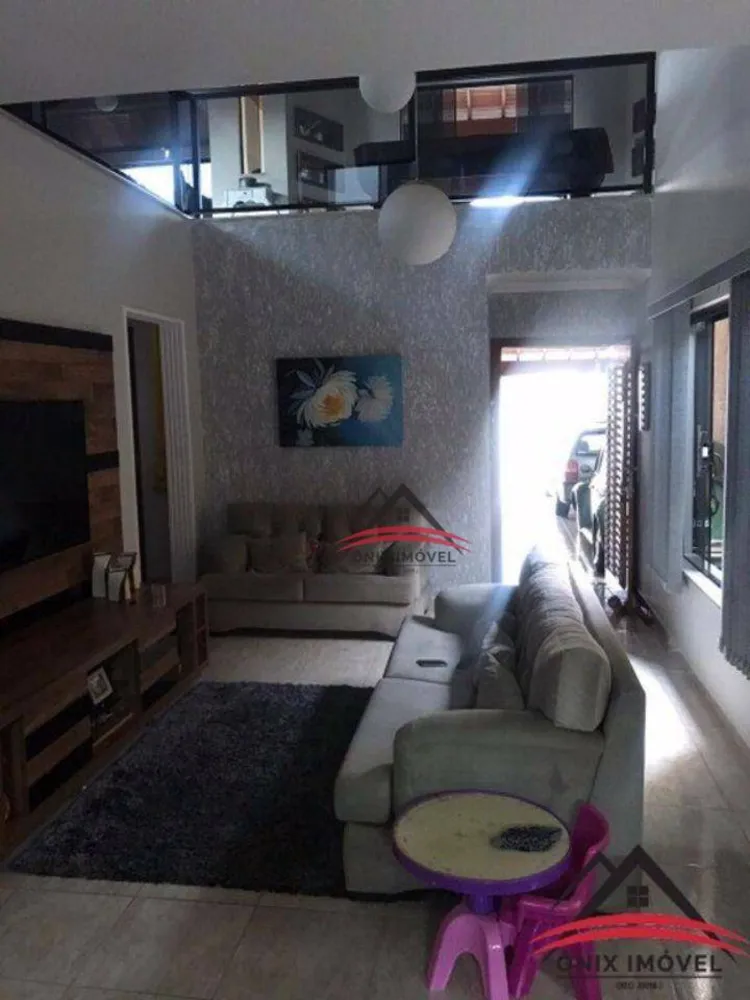 Casa, 3 quartos, 250 m² - Foto 2