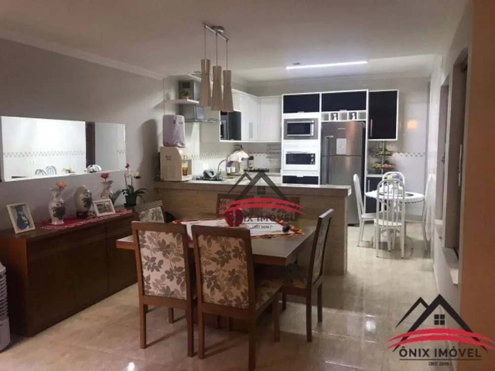 Casa, 3 quartos, 250 m² - Foto 12