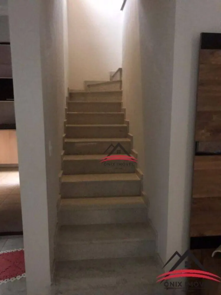 Casa, 3 quartos, 250 m² - Foto 1