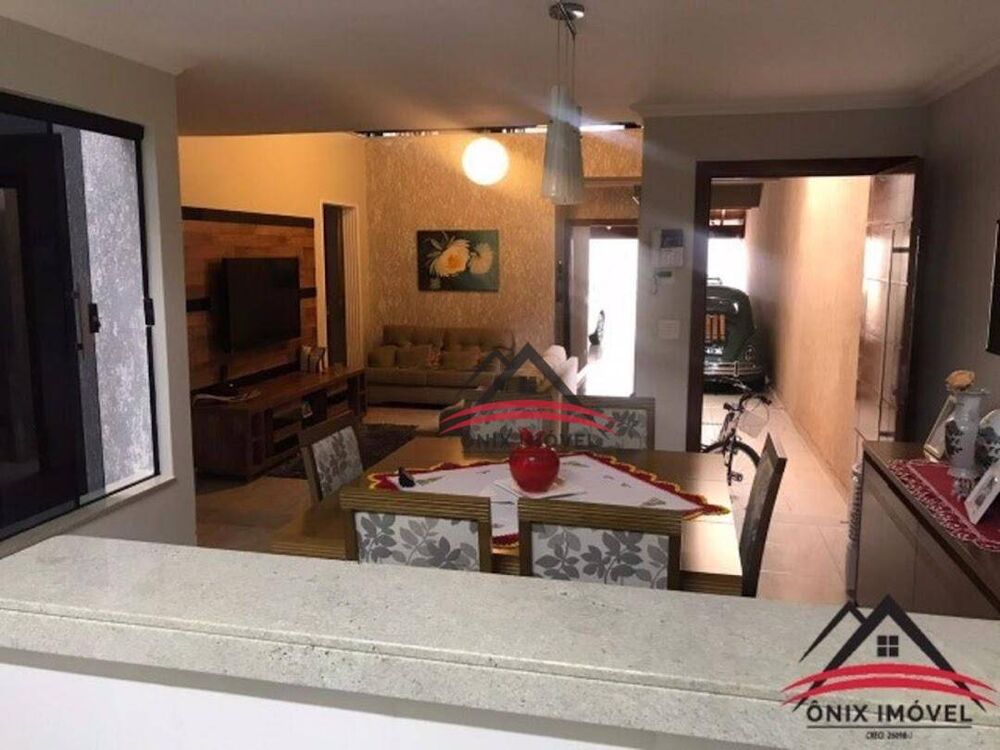 Casa, 3 quartos, 250 m² - Foto 1