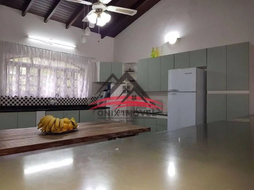 Chácara, 4 quartos, 2112 m² - Foto 1
