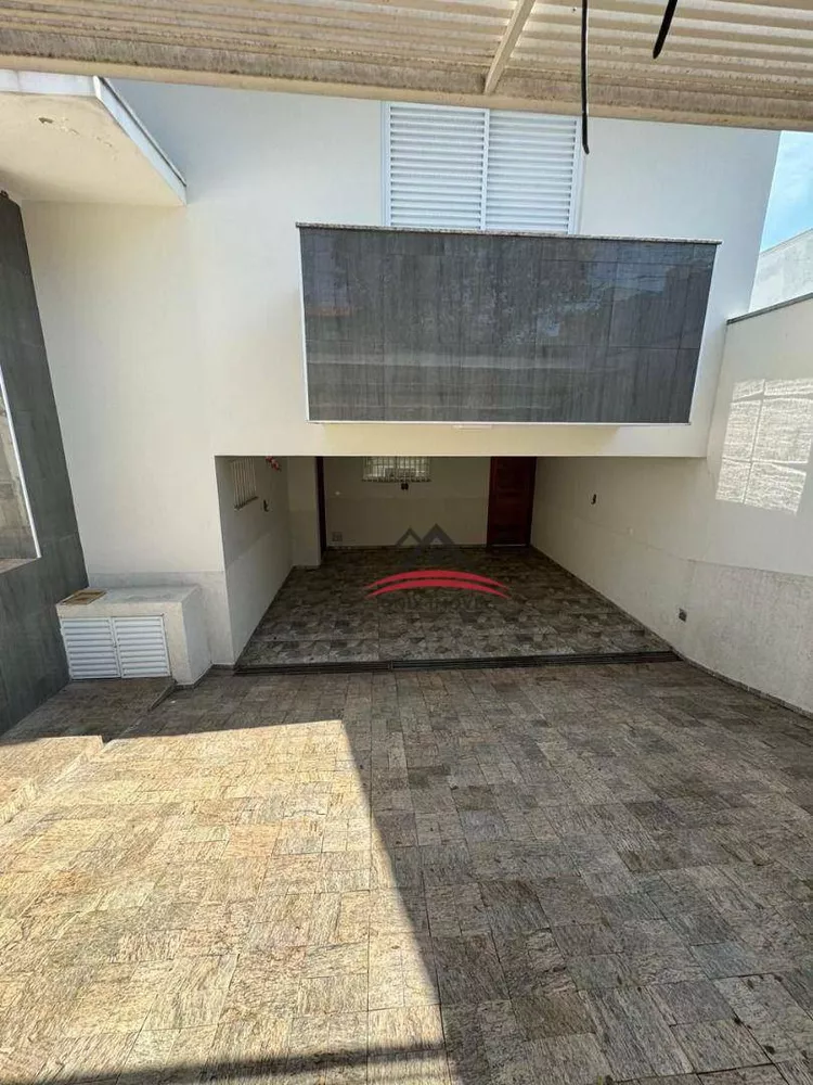 Casa à venda e aluguel com 3 quartos, 260m² - Foto 2