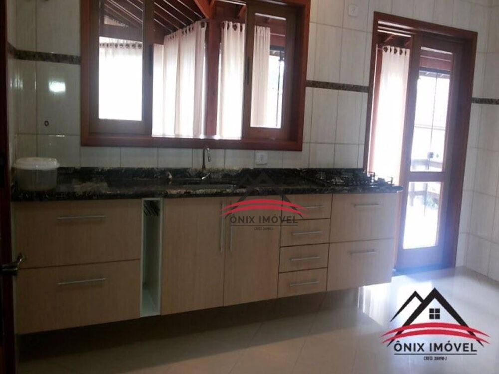 Casa à venda com 4 quartos, 630m² - Foto 7