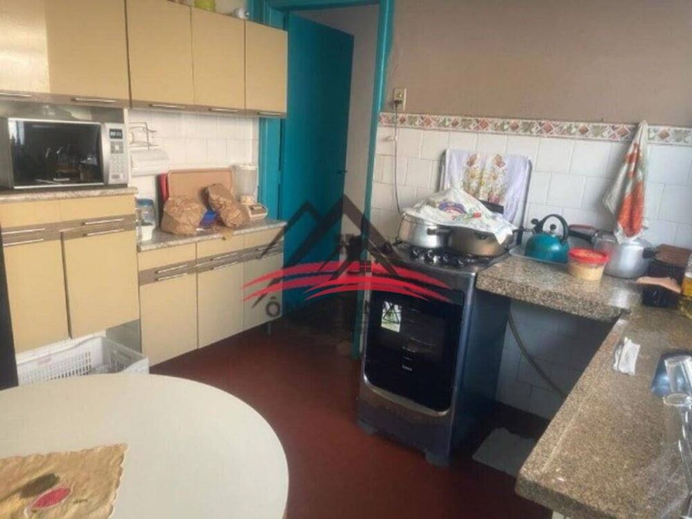 Casa à venda com 2 quartos, 140m² - Foto 8