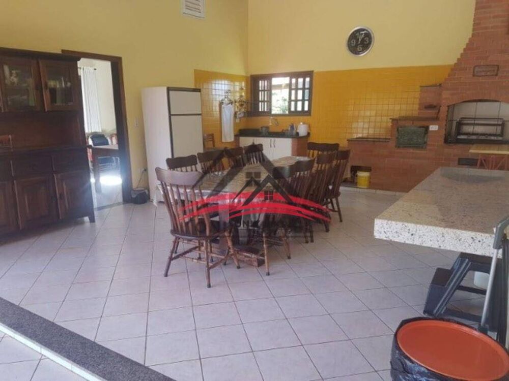 Chácara à venda com 4 quartos, 350m² - Foto 2