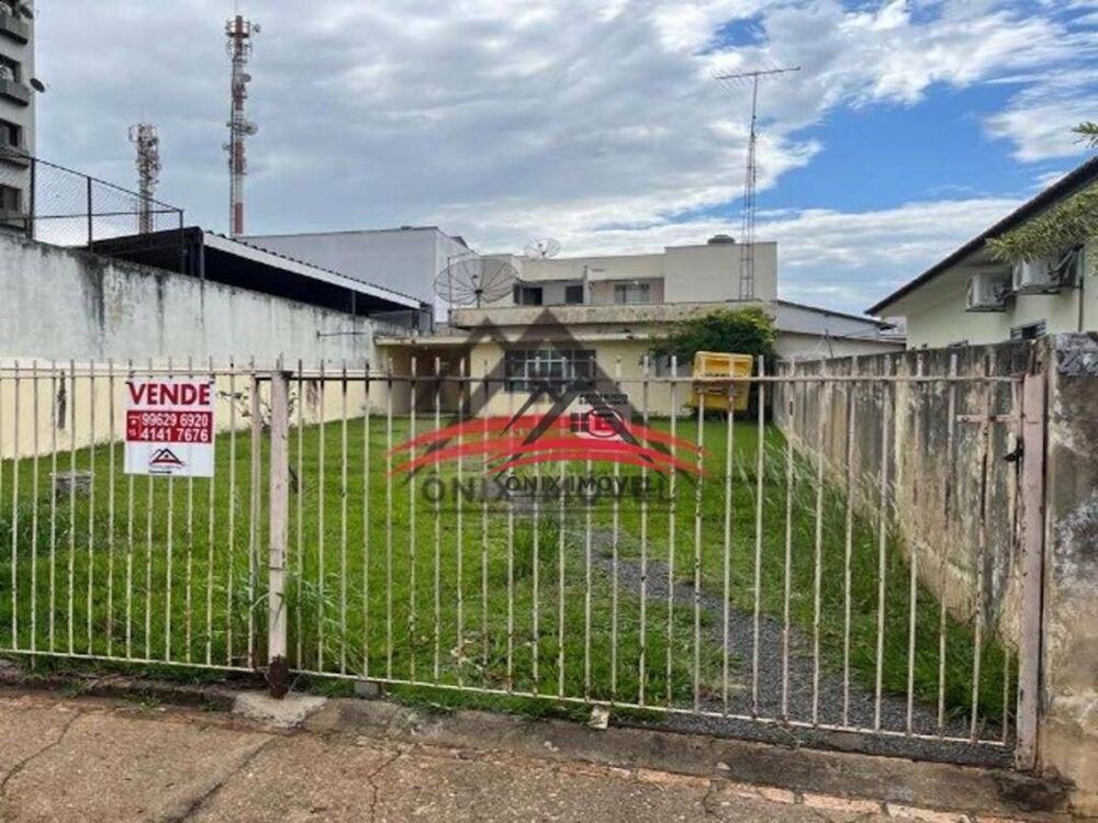 Casa à venda com 1 quarto, 90m² - Foto 1