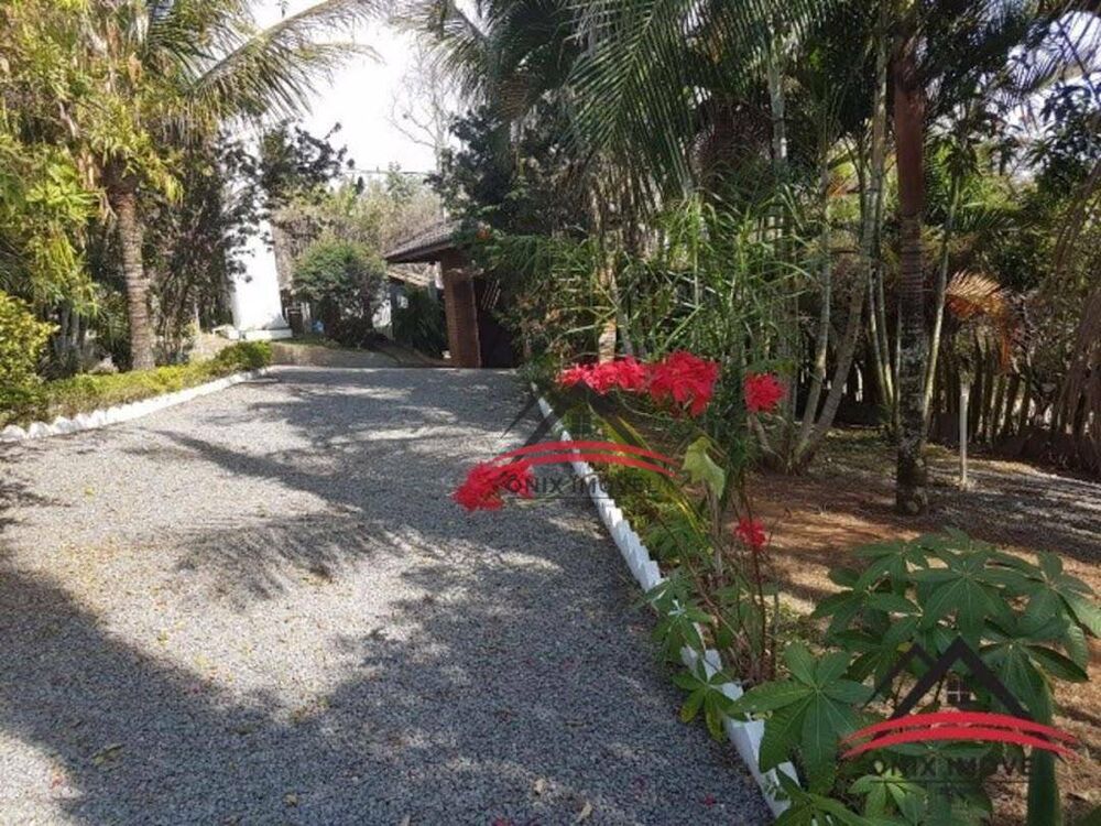 Chácara, 4 quartos, 3600 m² - Foto 1