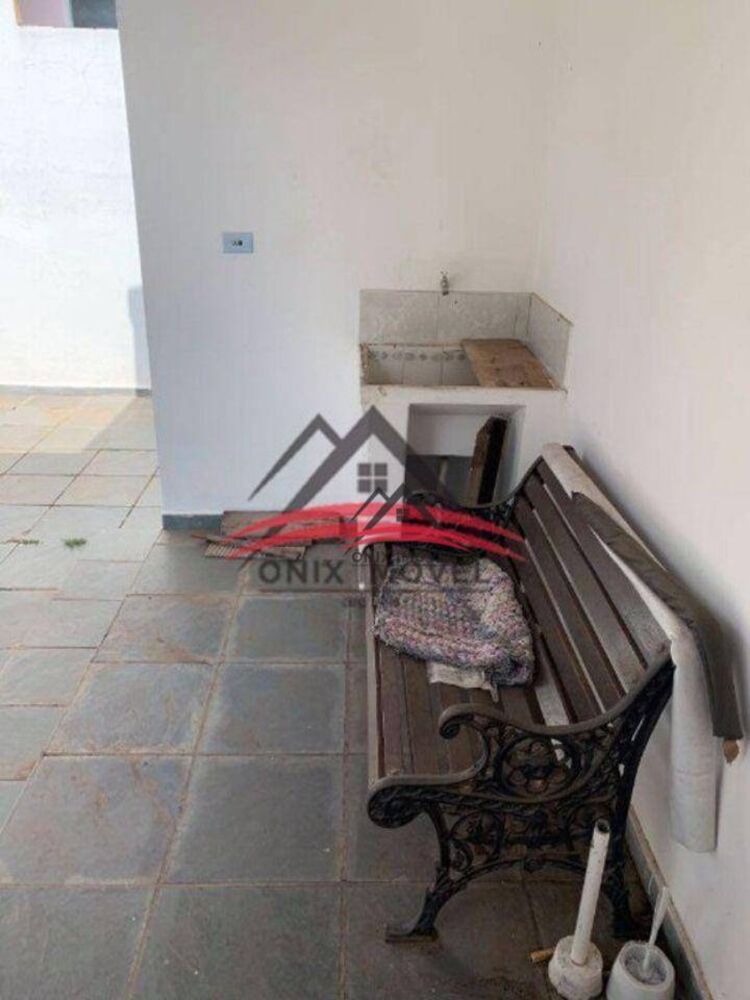 Casa à venda com 3 quartos, 184m² - Foto 3