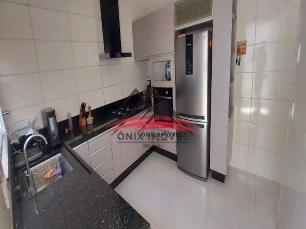 Casa à venda com 2 quartos, 112m² - Foto 5