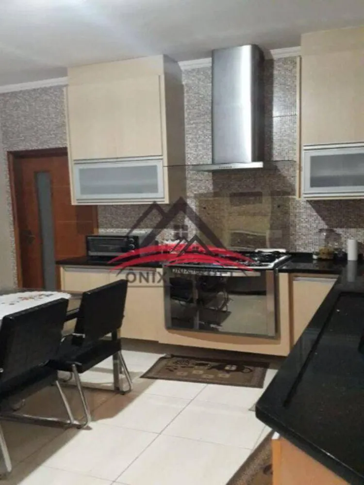 Casa, 3 quartos, 127 m² - Foto 1