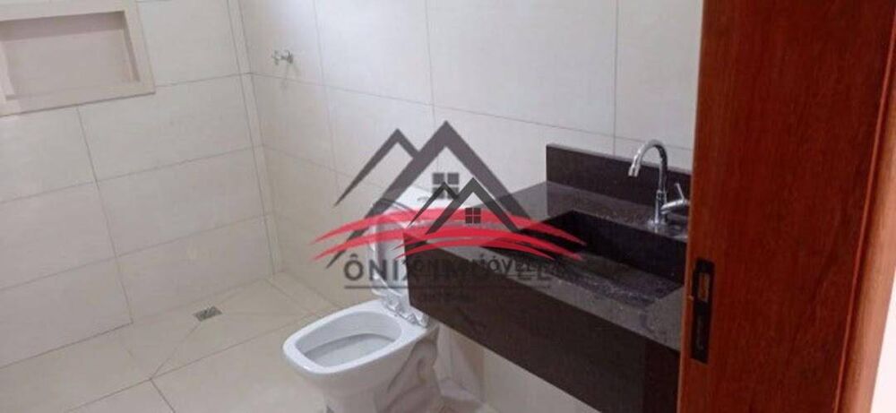 Casa à venda com 3 quartos, 167m² - Foto 2