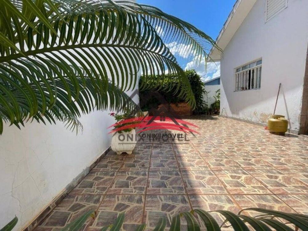 Casa de Condomínio à venda com 3 quartos, 136m² - Foto 3