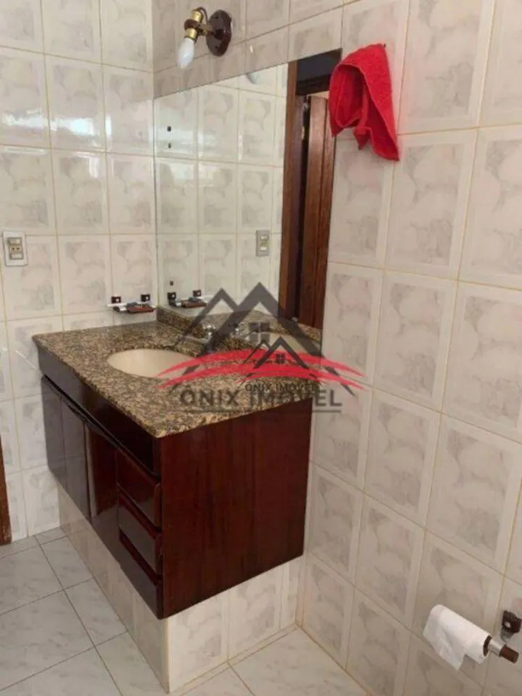 Casa, 3 quartos, 240 m² - Foto 9