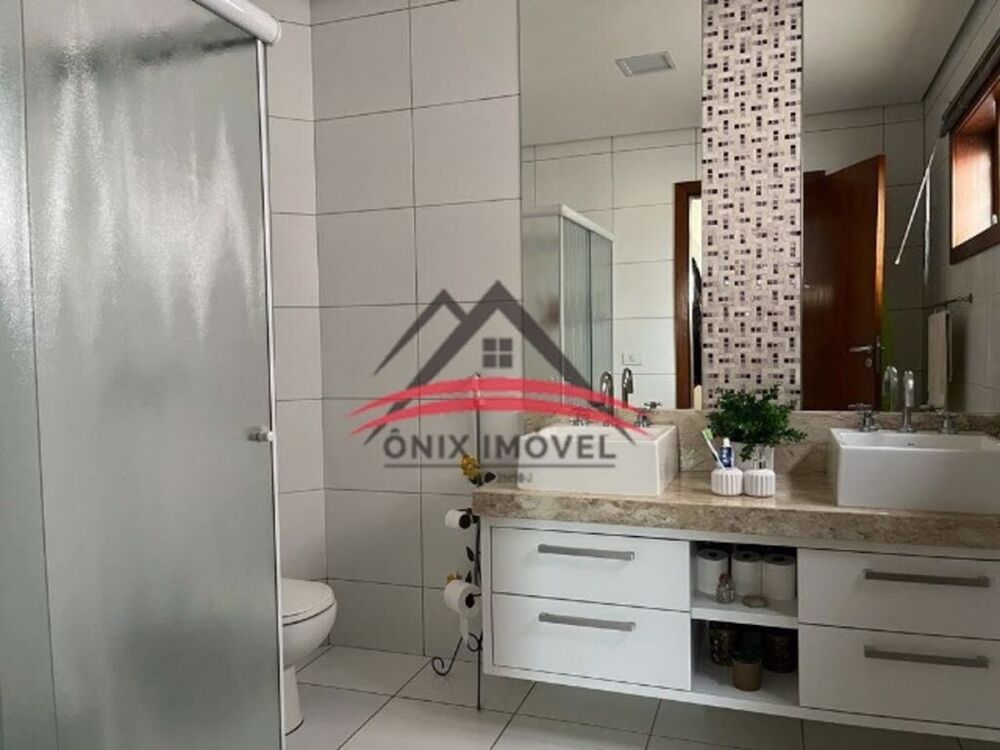 Casa de Condomínio para alugar com 4 quartos, 433m² - Foto 5