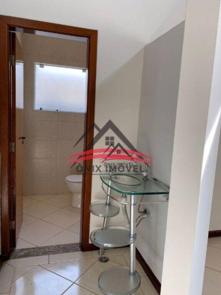 Casa de Condomínio à venda e aluguel com 3 quartos, 255m² - Foto 2
