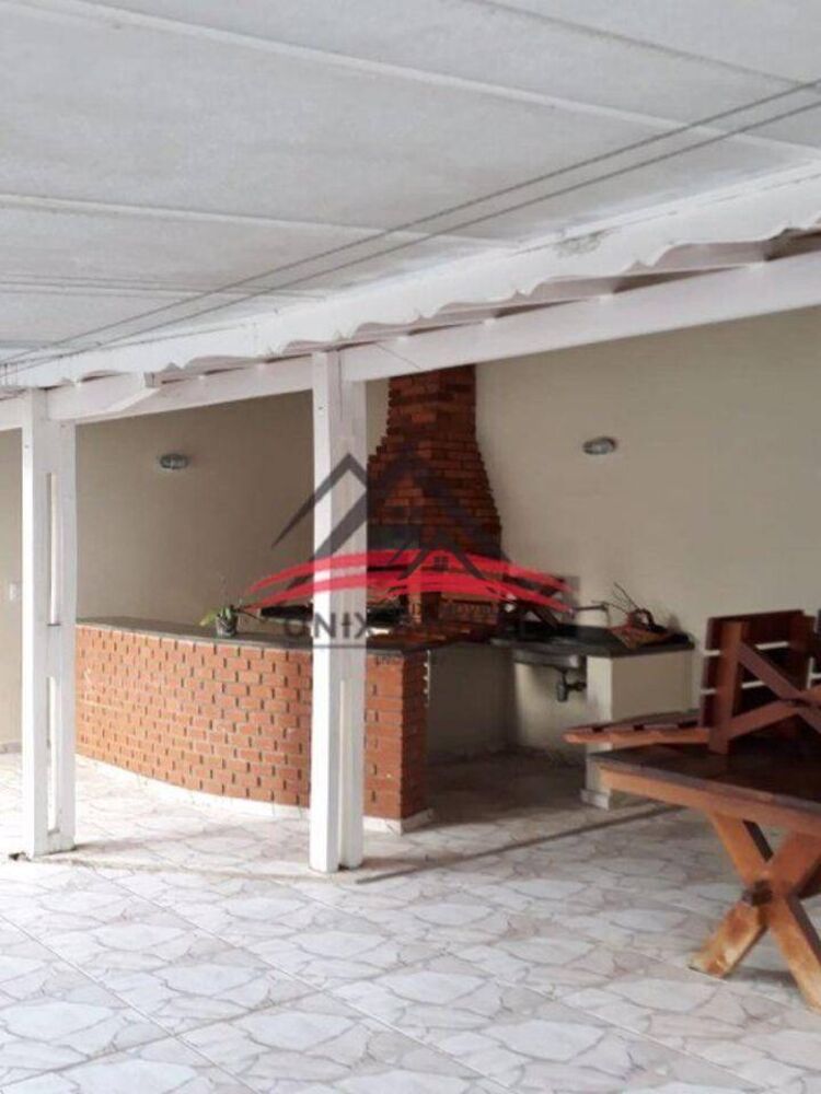 Casa, 4 quartos, 230 m² - Foto 1