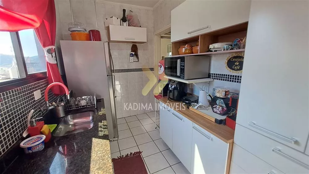 Apartamento à venda com 2 quartos, 78m² - Foto 2