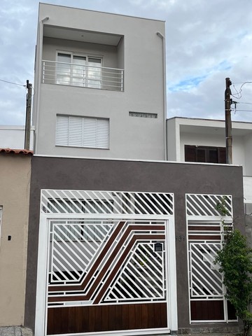 Sobrado à venda com 3 quartos, 320m² - Foto 1