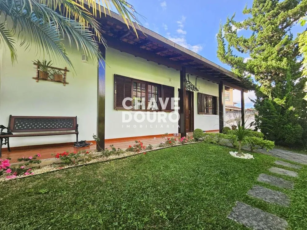Casa, 5 quartos, 348 m² - Foto 2