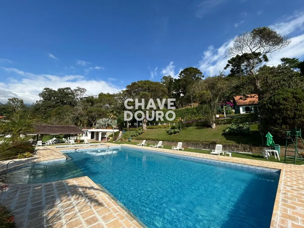 Casa, 4 quartos, 206 m² - Foto 1