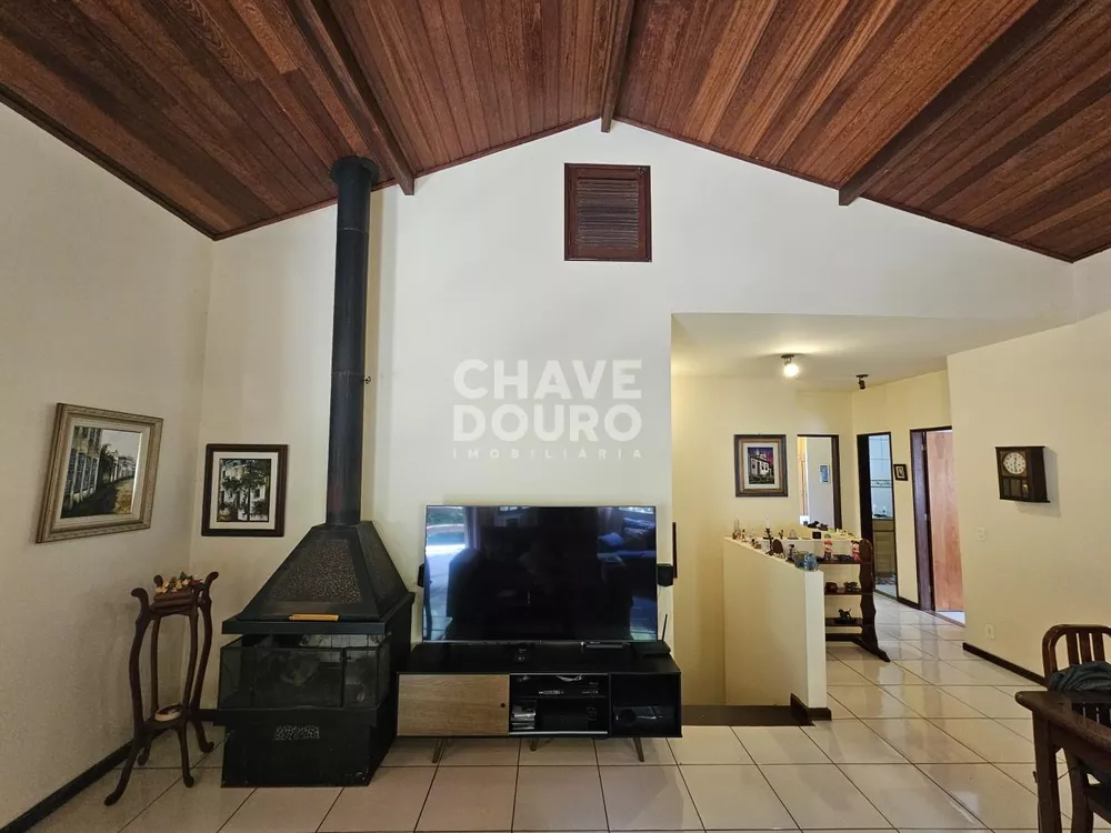 Casa, 3 quartos, 229 m² - Foto 4
