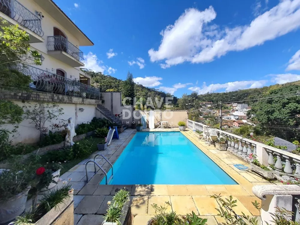 Casa, 3 quartos, 229 m² - Foto 1