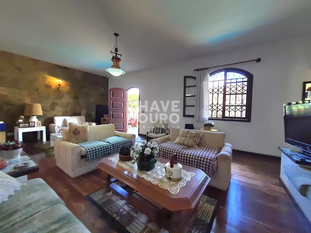 Casa, 3 quartos, 229 m² - Foto 4