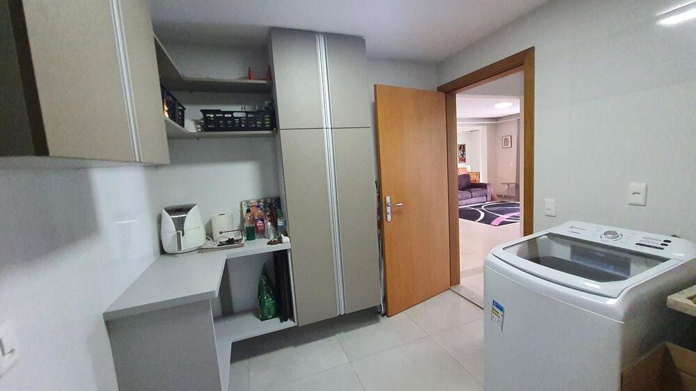 Casa à venda com 3 quartos, 236m² - Foto 13