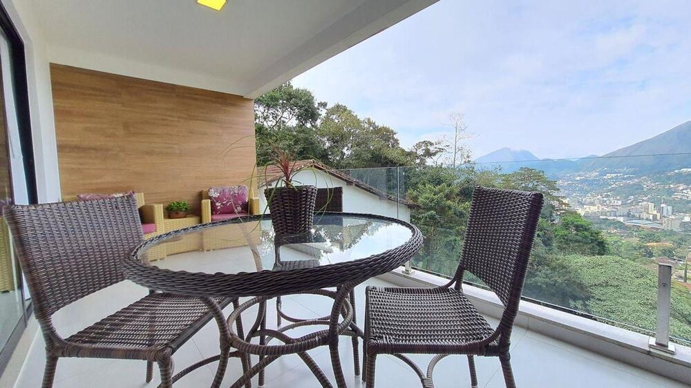 Casa à venda com 3 quartos, 236m² - Foto 4