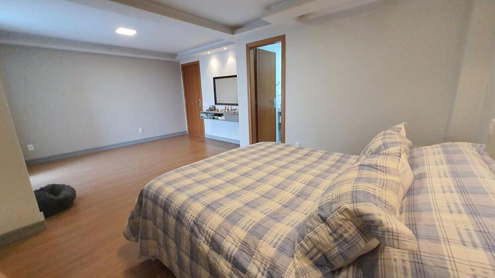 Casa à venda com 3 quartos, 236m² - Foto 11