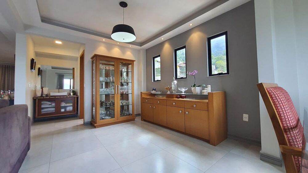 Casa à venda com 3 quartos, 236m² - Foto 5