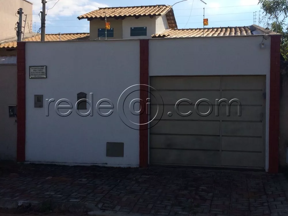 Casa à venda com 3 quartos, 101m² - Foto 1