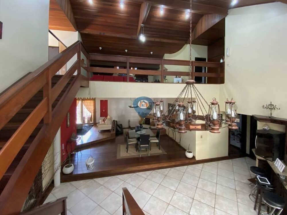 Casa à venda com 4 quartos, 780m² - Foto 2