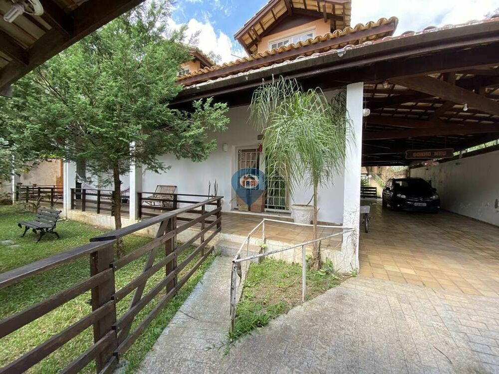 Casa à venda com 4 quartos, 780m² - Foto 1