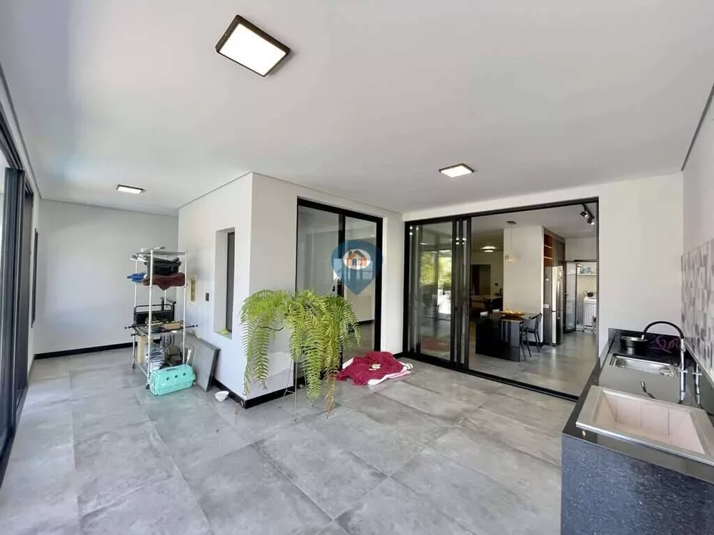 Casa, 3 quartos, 269 m² - Foto 10