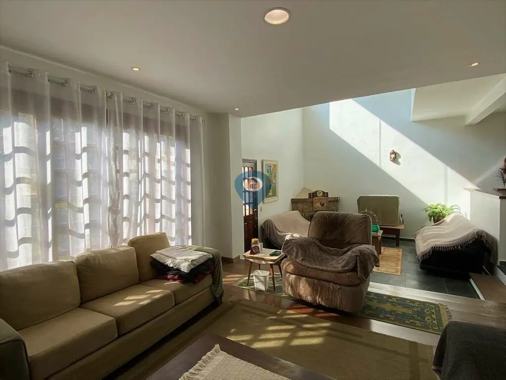 Casa, 4 quartos, 304 m² - Foto 2