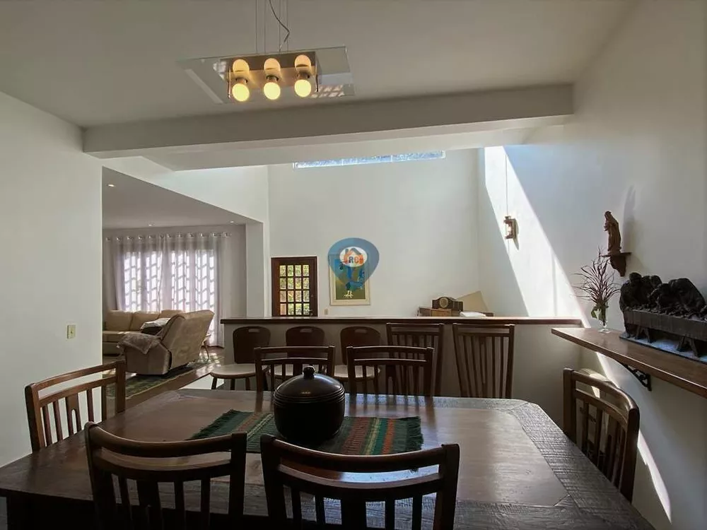 Casa, 4 quartos, 304 m² - Foto 4