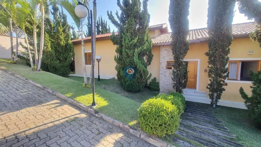 Apartamento à venda com 3 quartos, 185m² - Foto 1