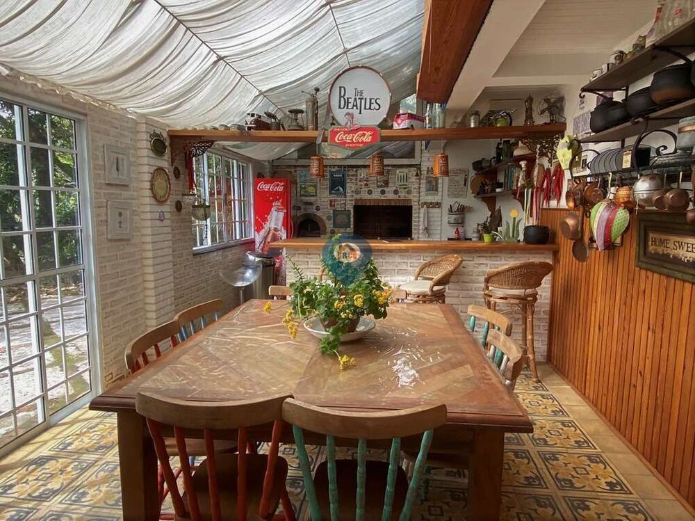 Casa à venda com 4 quartos, 562m² - Foto 3