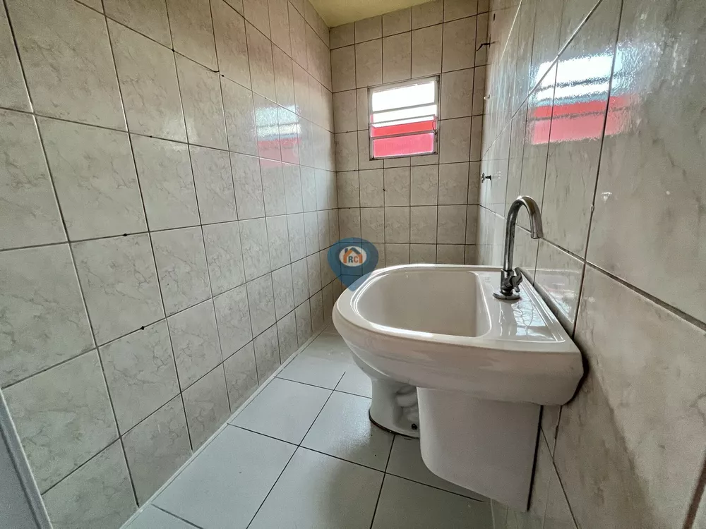 Sobrado à venda com 6 quartos, 225m² - Foto 12