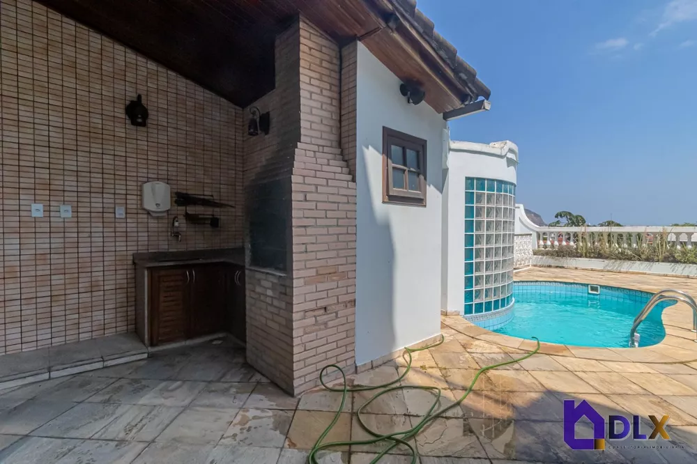 Casa, 3 quartos, 241 m² - Foto 3