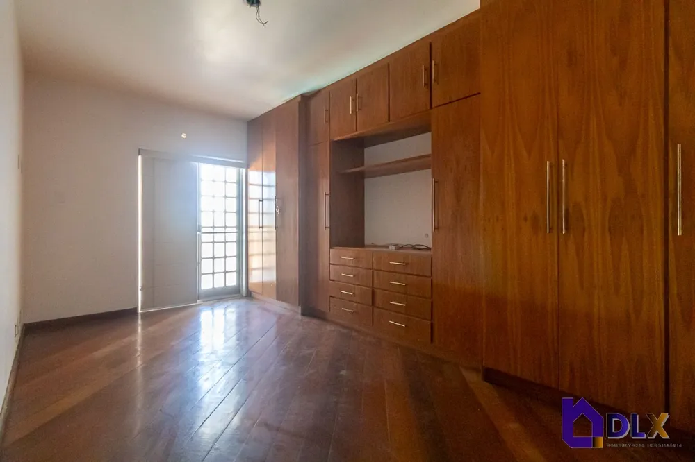 Casa, 3 quartos, 241 m² - Foto 32