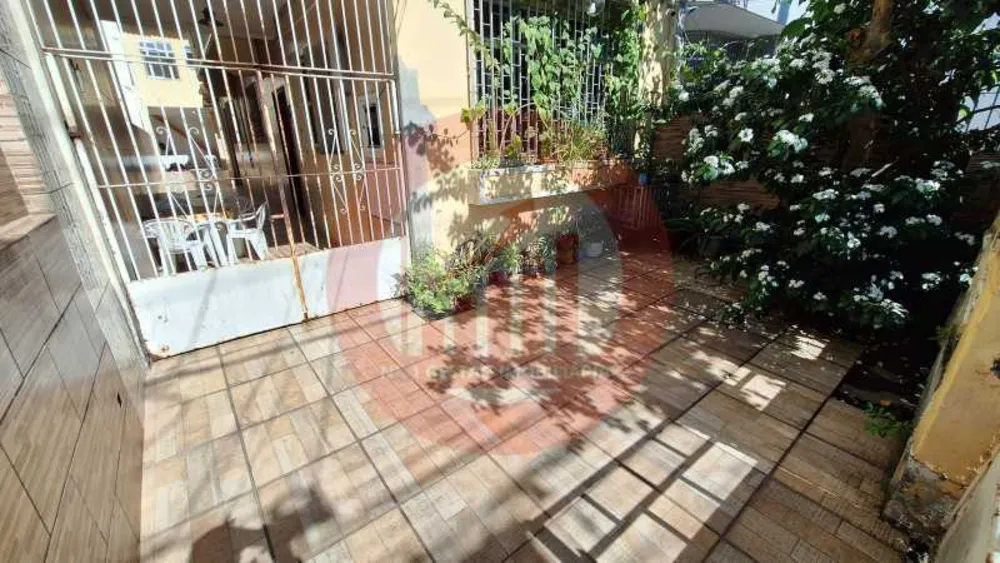 Casa, 5 quartos, 235 m² - Foto 1