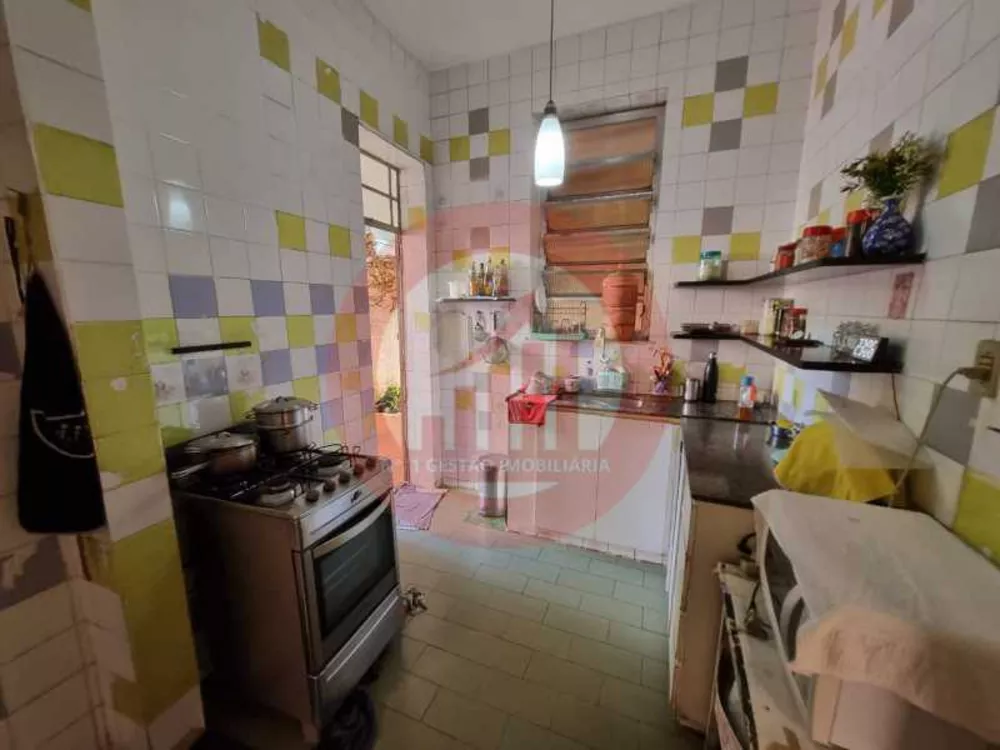 Casa, 5 quartos, 258 m² - Foto 1