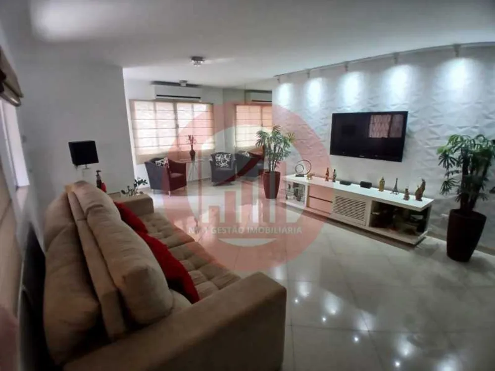 Casa, 4 quartos, 146 m² - Foto 1