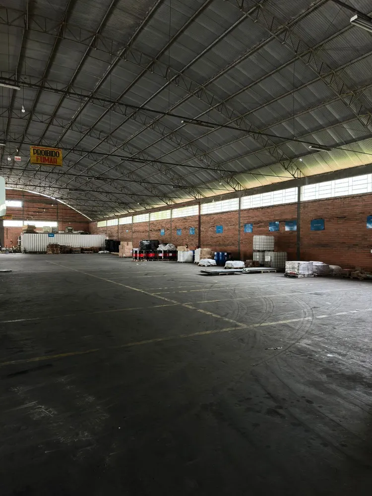 Depósito-Galpão, 1000 m² - Foto 1