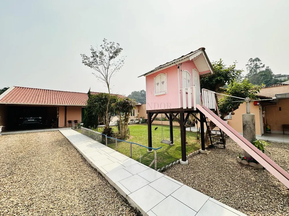 Casa, 5 quartos, 220 m² - Foto 4
